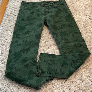 Vintage Bullhead Green Camouflage Men's Pants